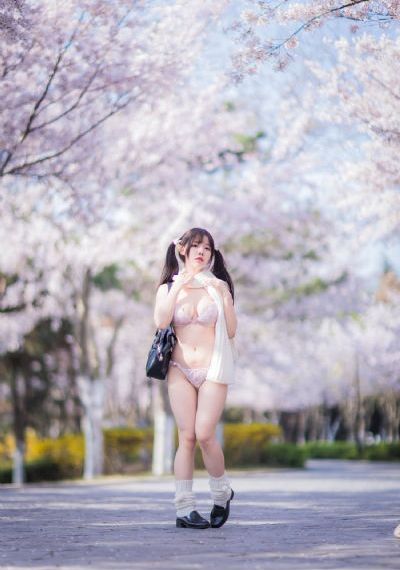 青青草综合视频_BD免费全集观看