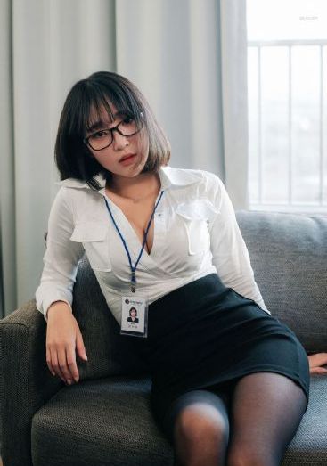 伊人自拍_720手机在线观看
